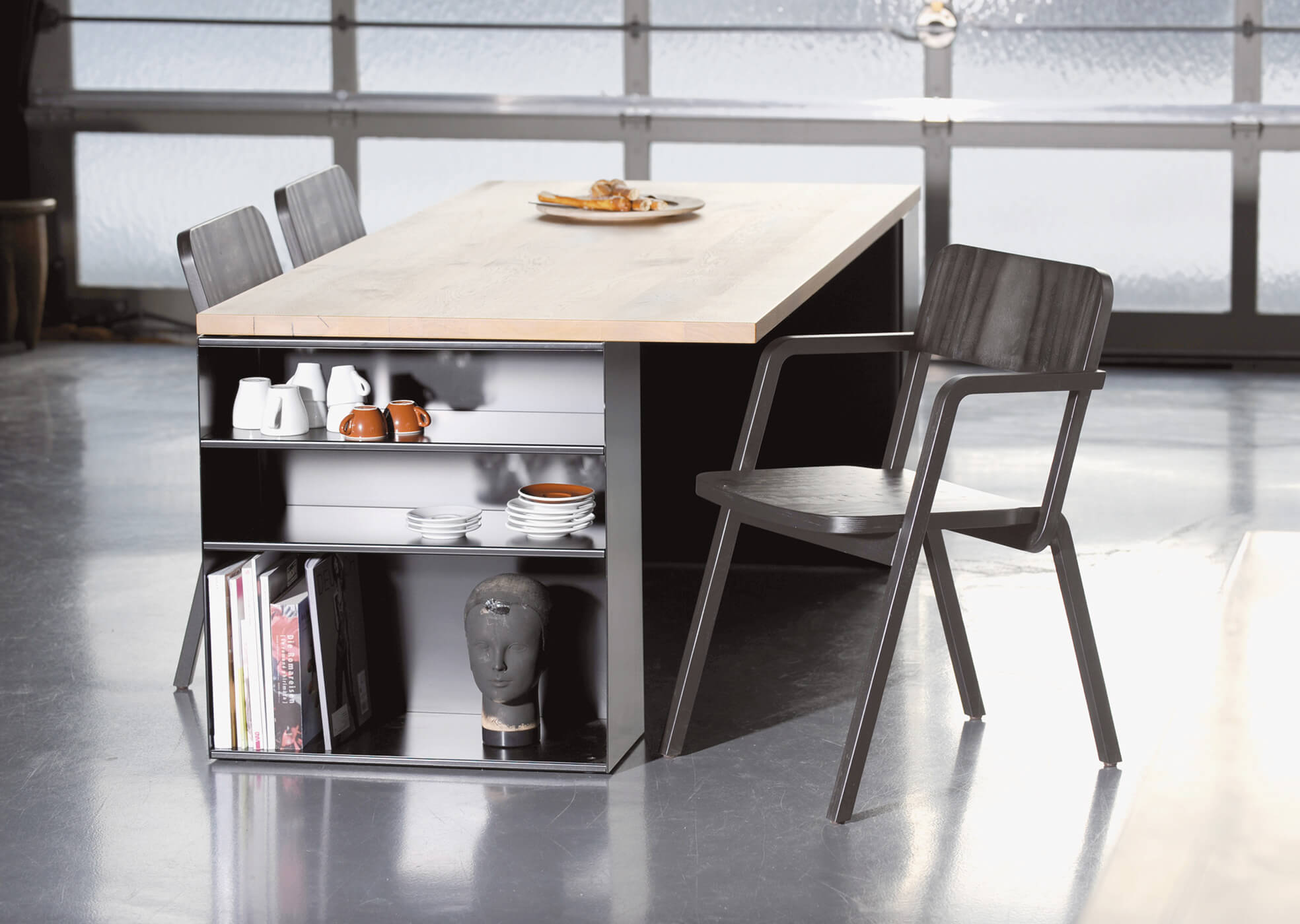 Booktable Prater Chair